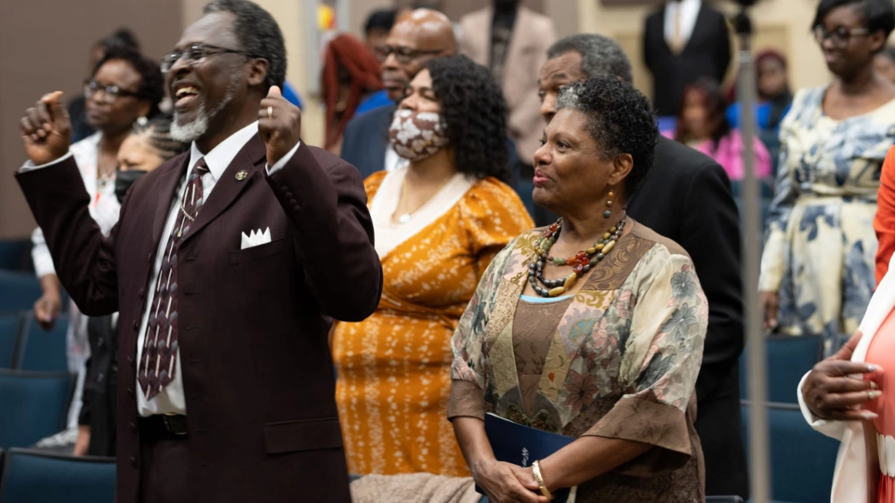 graceandmercytempletlb.com